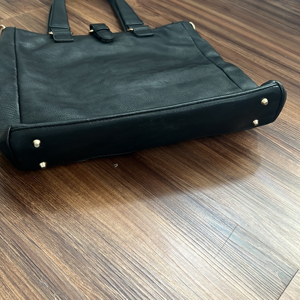 Coco + Carmen Shoulder Bag - Picture 5 of 8